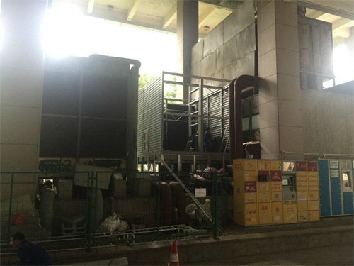 冷卻塔的特點及工作原理(冷卻塔的模板用什么材料做成的)