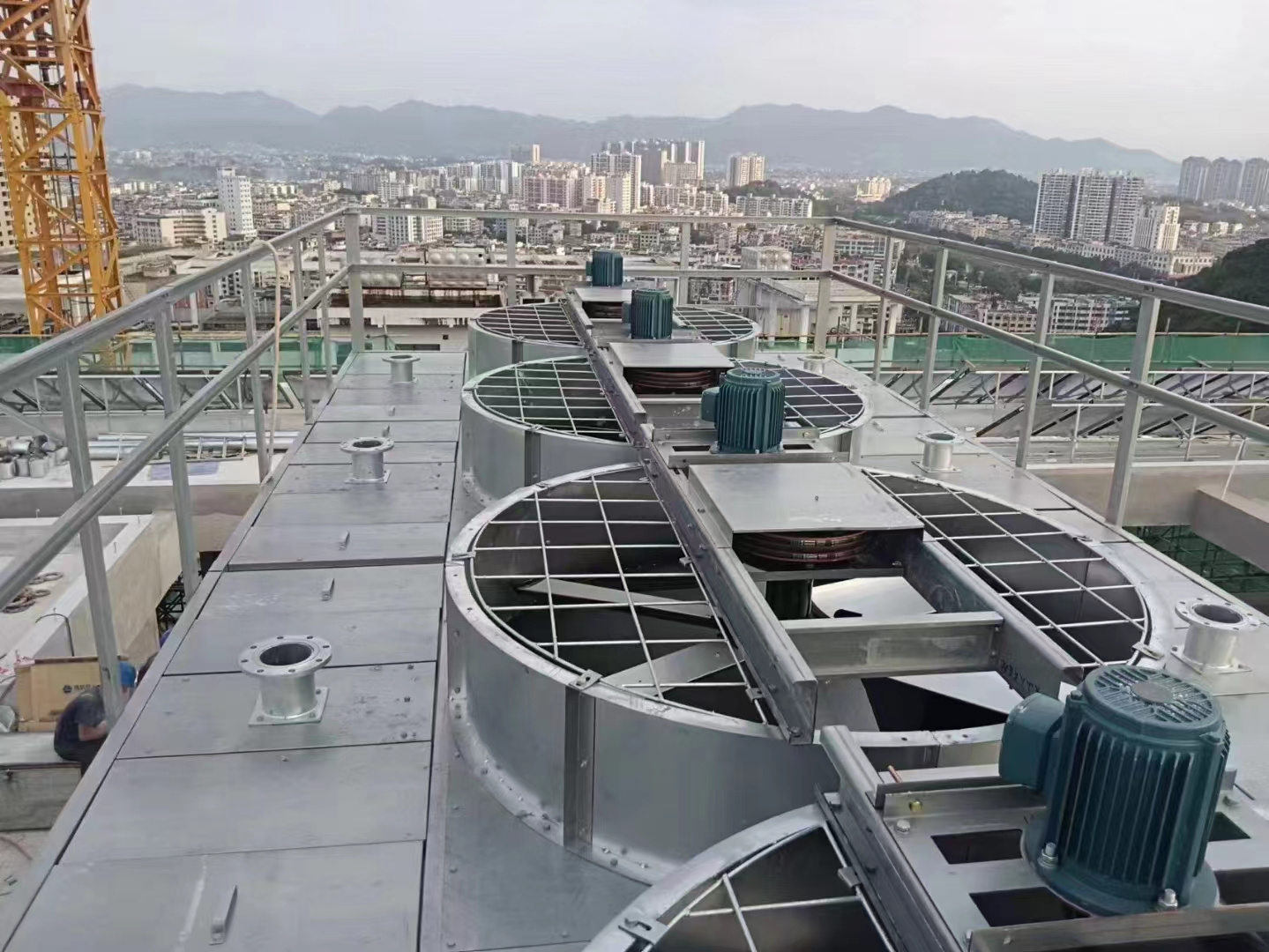 冷卻塔維修：造成冷卻塔電機發(fā)燒的原因(冷卻塔專用電